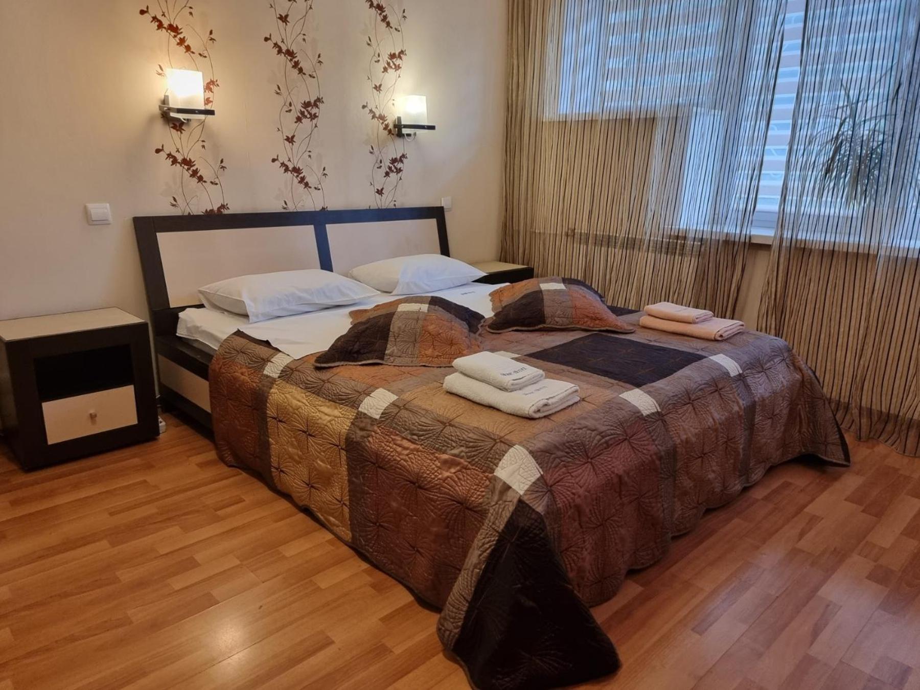 Home Hotel Apartments On Kontraktova Ploshcha キエフ エクステリア 写真