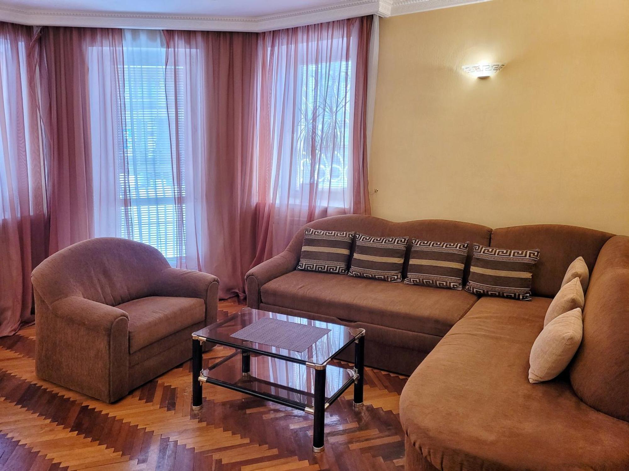 Home Hotel Apartments On Kontraktova Ploshcha キエフ エクステリア 写真