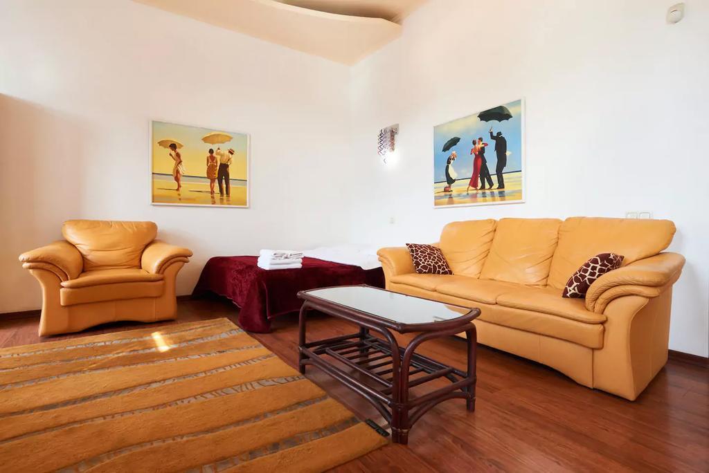 Home Hotel Apartments On Kontraktova Ploshcha キエフ エクステリア 写真